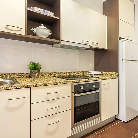 Camoes Executive Flat Апартаменты *