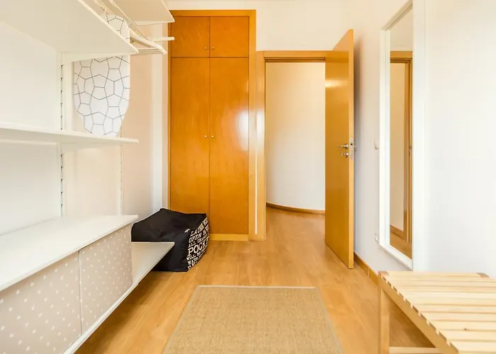 아파트 Camoes Executive Flat *